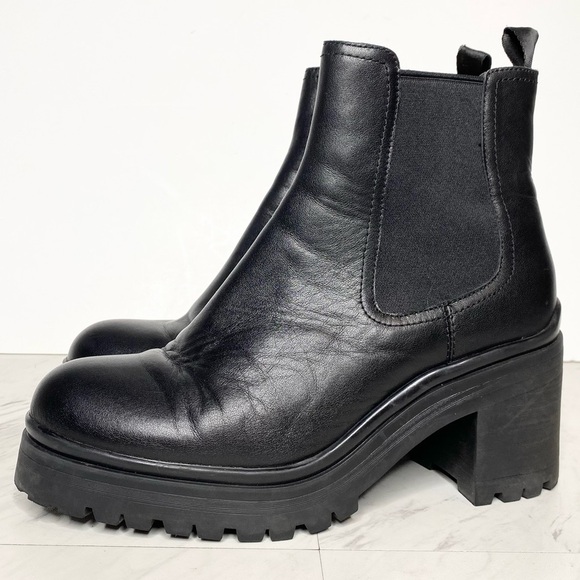Jeffrey Campbell Escob Black Leather Chelsea Lug Sole Bootie 10 - Picture 1 of 15